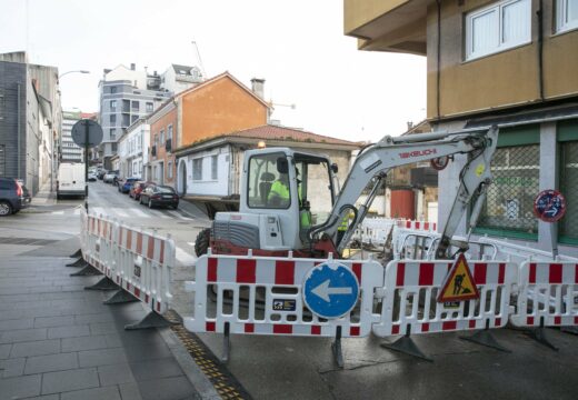 O Concello avanza nos traballos para renovar a rede de saneamento na rúa Cardenal Cisneros, no barrio da Sagrada Familia