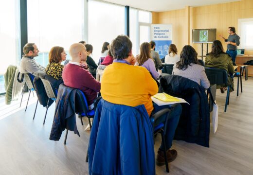 O alumnado do programa de aprendizaxe servizo da Cátedra Inditex-UDC coñece o proxecto Cicl-Ando Carballo