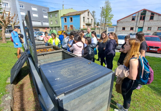 O IES da Pobra participa na andaina que une igualdade e ecoloxismo con motivo do 8-M