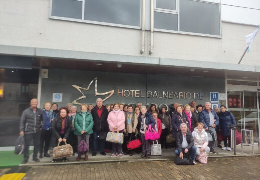 Un total de 33 veciños/as de Frades participaron na primeira xornada do “Mes da Saúde” no Hotel Balneario Compostela