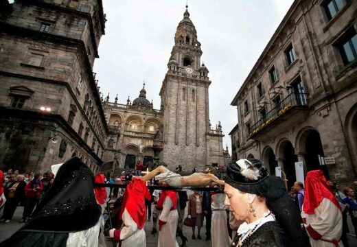 O Sábado de Paixón está marcado polo Exercicio de Santo Vía Crucis e o concerto “San Marcos: a Paixón” da Banda Municipal