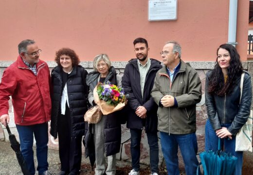 Homenaxe ao último alcalde de Enfesta, Manuel Balado, co descubrimento dunha placa que rescata a súa memoria no centenario do seu nacemento