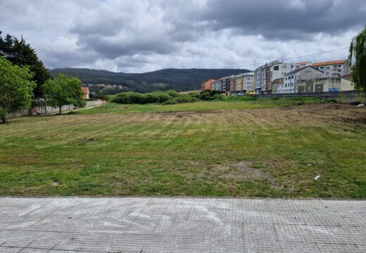 Derrubado o valado do Campo do Escaravello, un terreo compartido entre o Concello e propietarios privados