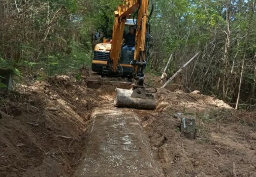 O Concello emprende o mantemento dun novo tramo da centenaria canle que abastece de auga a Neda