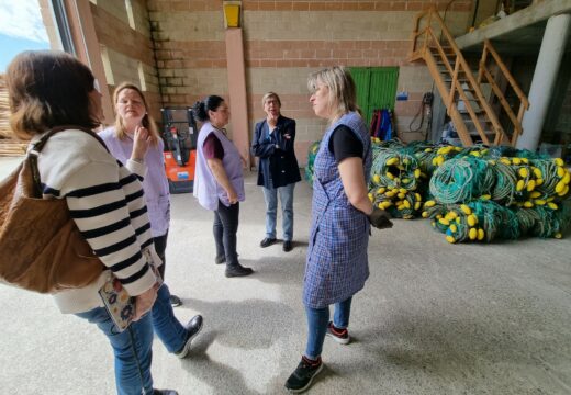 A Xunta analiza coas redeiras e coa confraría de pescadores de Cariño as necesidades dos profesionais da zona