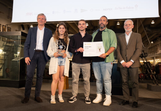 O presidente da Xunta asiste á entrega dos premios Voz Natura 2023 e asina a adhesión da corporación Voz de Galicia á Alianza Galega polo Clima