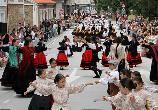 ‘A Muiñeira dos Queixas’, xuntou a 282 bailaríns no XXXV Día da Muiñeira de Arteixo