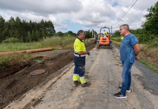 O Concello de San Sadurniño concluirá nestes días o aglomerado e a nova senda peonil desde o Chao de San Cristovo até a Chabola, en Ferreira