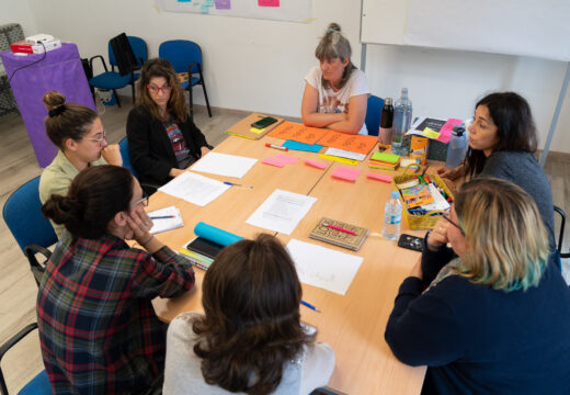 O pacto comunitario O Lavadoiro deseña o protocolo para a posta en marcha de puntos violeta