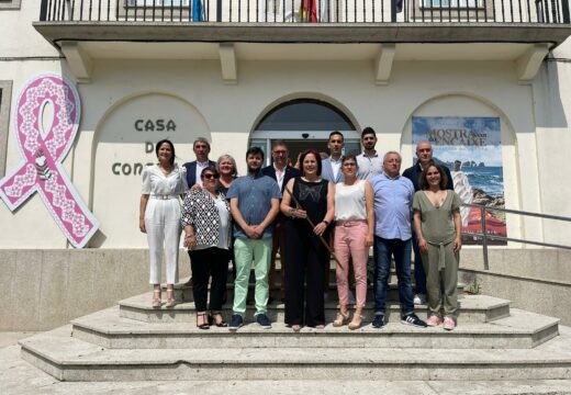 Sandra Insua comprométese a “traballar para fomentar un desenvolvemento económico sostible” en Camariñas