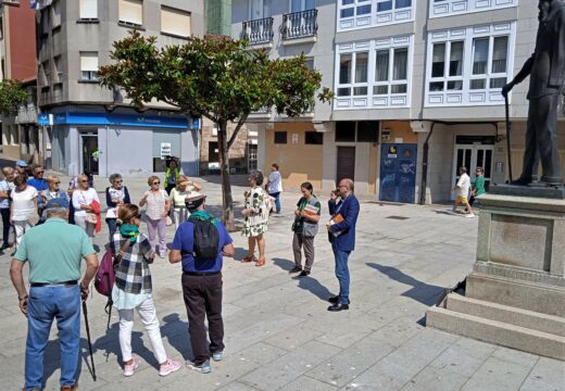 Entidades sociais e deportivas visitan o Museo Valle-Inclán da Pobra