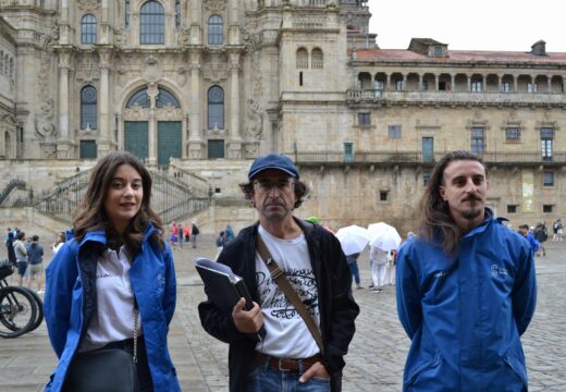 O Concello de Santiago pon en marcha un servizo de información a pé de rúa sobre a xestión de residuos na cidade histórica