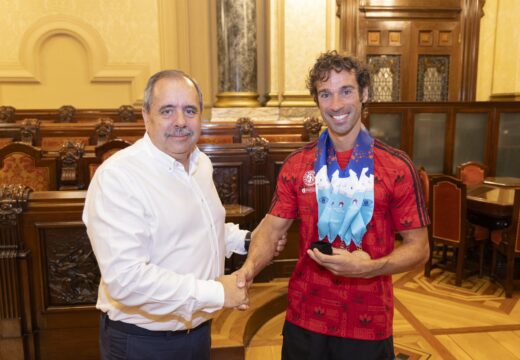 O Concello réndelle homenaxe aos catro bombeiros coruñeses que representaron á cidade nos World Police & Fire Games