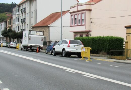 O avance das obras de mellora das beirarrúas da avenida de Alxeciras fará necesario novas restricións de estacionamento a partir do luns