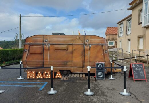 Un total de 167 persoas visitan o “Baúl do Mago” e desfrutan da maxia de Lore Lavand no VIII Festimaxia Lousame