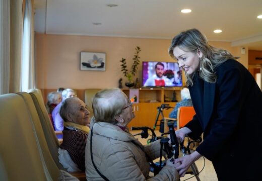 Fabiola García desexa unha felices festas ao persoal e usuarios do centro residencial García Hermanos en Betanzos