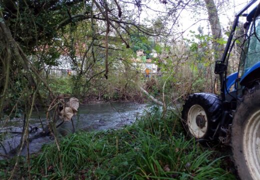 A Xunta executa actuacións de conservación e limpeza nos treitos interurbanos do río Mero no concello de Cambre