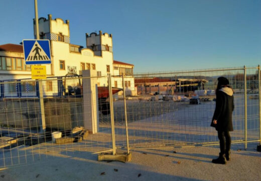 Manuel Fafián lamenta o estad das obras d edificio da Senra