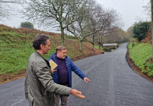 Fene avanza nas obras de mellora do firme no Camiño do Redondo