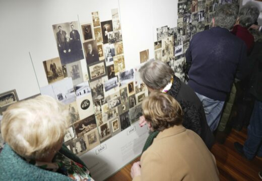 A exposición ‘Miñenses en Uruguai. Homenaxe a Antón Crestar’ estará ata o 10 de xaneiro no centro social da Rúa