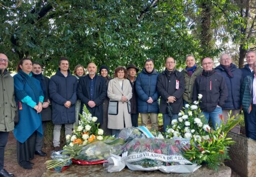 O Concello recorda cunha ofrenda floral a figura de Valle-Inclán