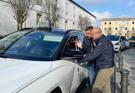 Muíños subscribe a petición do sector do taxi e reclama ao bipartito a instalación de puntos de carga rápida para potenciar o vehículo eléctrico