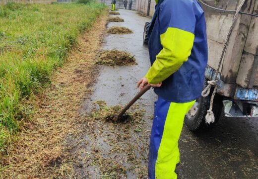 Conclúen os traballos de acondicionamento das beirarrúas e cunetas de vías municipais da Pobra