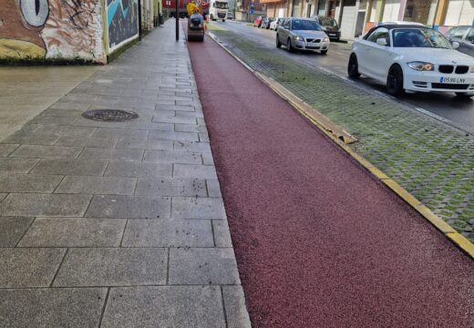 A pista vermella do Chorís será substituída por un novo pavimento que tamén facilitará o seu uso deportivo