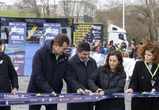 Joshua Tarling gaña a contra o reloxo do Gran Camiño disputada nas rúas da Coruña