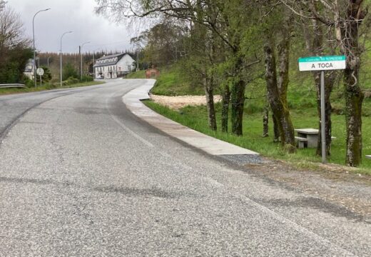 As Somozas licita as obras de construción da senda peonil que une A Toca con Pena de Eiriz