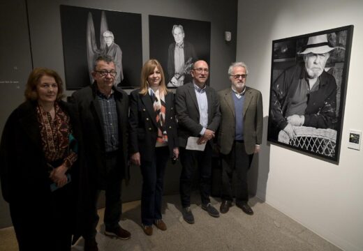 A Xunta e Afundación retratan a un cento de artistas galegos nunha exposición na Coruña