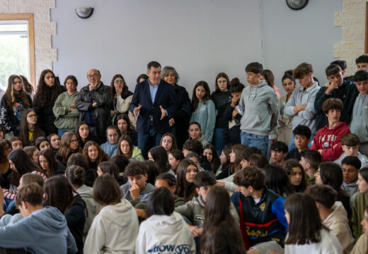 Román Rodríguez comprométese a reforzar o apoio da Xunta á mellora das competencias lingüísticas do alumnado galego a través de distintas accións