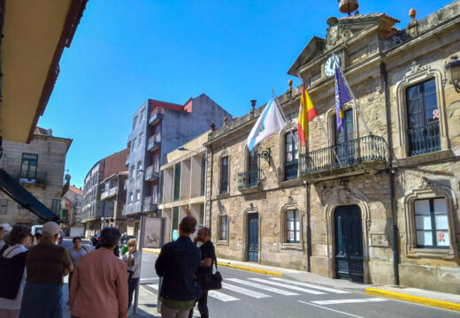 O cruceiro de Entre Vilas, a casa da cadea e o consistorio pobrense redescubríronse polo Día Internacional dos Monumentos e Sitios