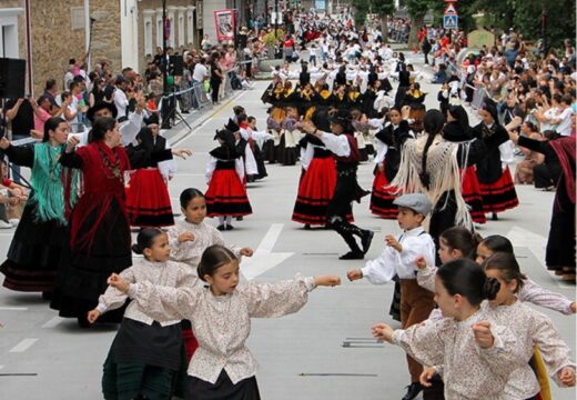 A ‘Muiñeira do Século XII’ será a peza que se bailará no XXXVI Día da Muiñeira de Arteixo que organiza Xiradela