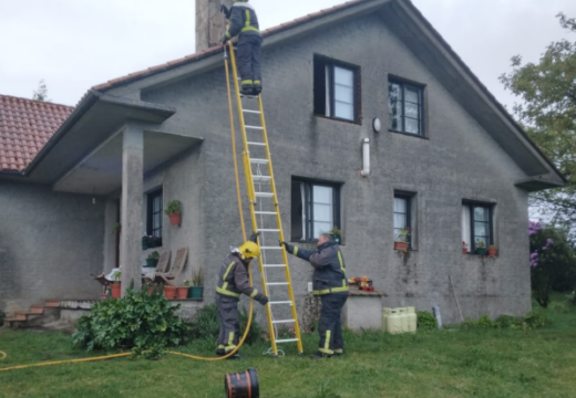 Incendio nunha vivenda na parroquia de Barbeito, no Concello de Vilasantar