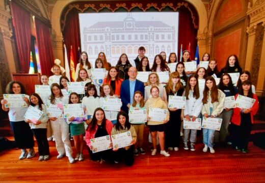 Anxo M. Lorenzo gaba a capacidade do alumnado de primaria e ESO para achegarse á figura do Picasso coruñes