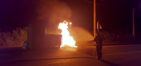 Incendiado un colector na parroquia de Bértoa, no concello de Carballo