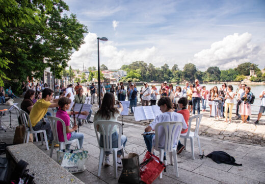 Prazas e rúas de Santa Cruz acollen 13 actuacións da Escola Municipal de Música este domingo