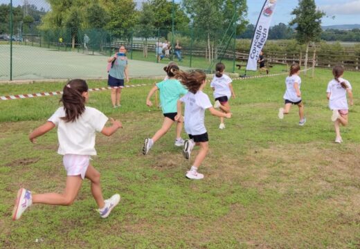 Máis dun centenar de estudantes participan este sábado na VII Carreira escolar do Concello de Neda