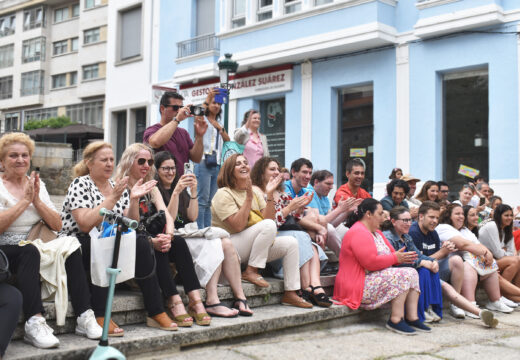 O grupo Elas de Ambar presenta ‘Ping Pong’ en Ribeira