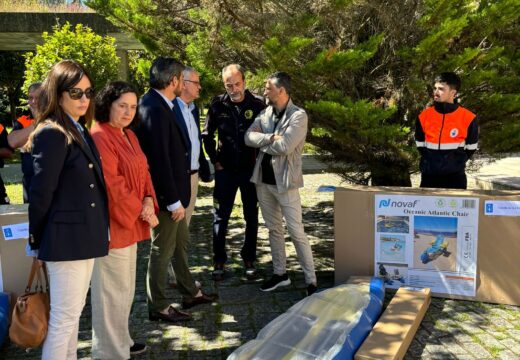 Seis agrupacións de voluntarios de Protección Civil da comarca da Coruña reciben equipamento de emerxencias cedido pola Xunta