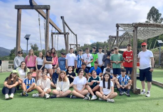 33 rapaces laracheses participan en Cotobade no Campamento Deportivo organizado polo concello