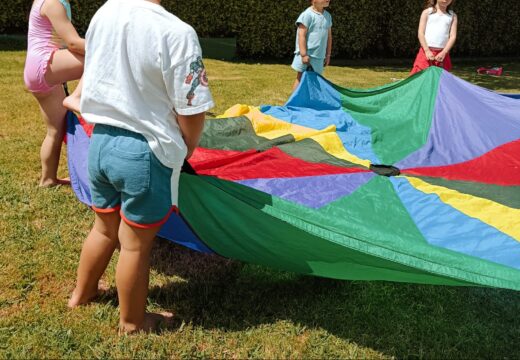 A rapazada das Somozas xa goza do campamento de verán