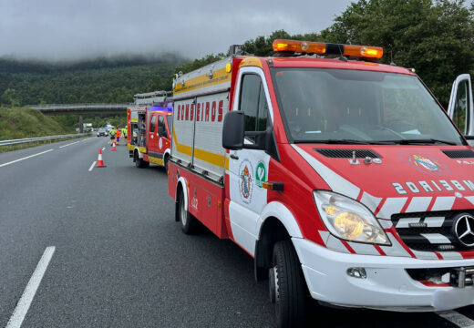 Accidente de tráfico na AP-9 á altura do concello de Padrón