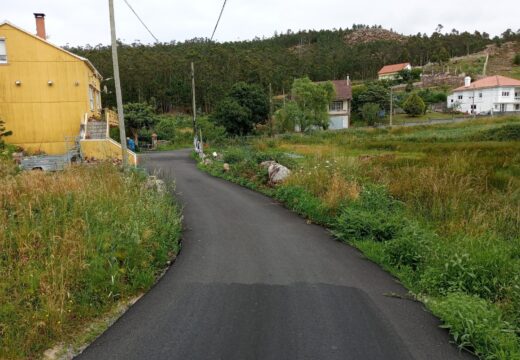 Rematan as obras de pavimentación das pistas no lugar de Trasteiro