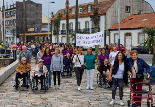 A Pobra conmemorou novamente o Día Mundial do Alzheimer en formato de andaina interxeracional