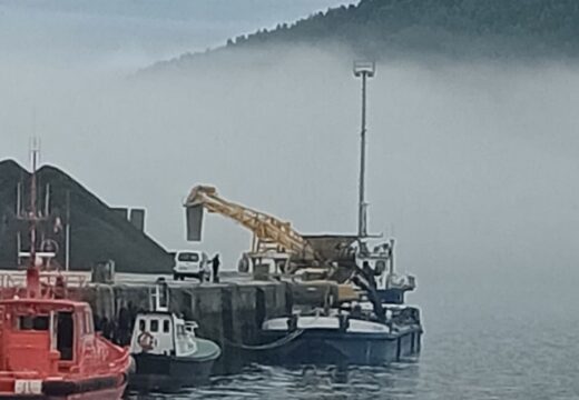 O vindeiro luns 7 de outubro empezan os traballos de dragaxe en dúas zonas do porto de Cariño