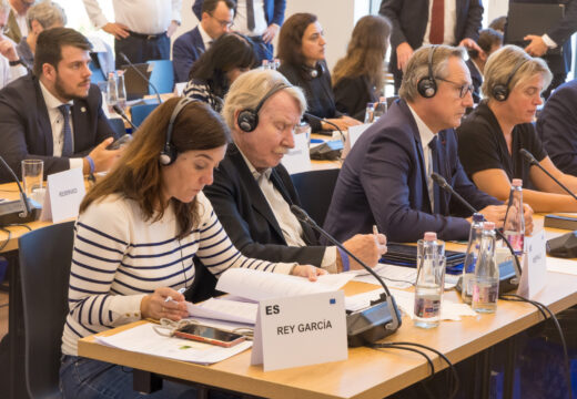 Inés Rey defende o papel das rexións nodesenvolvemento das políticas de cohesión da Unión Europea na mesa do Comité das Rexións en Hungría