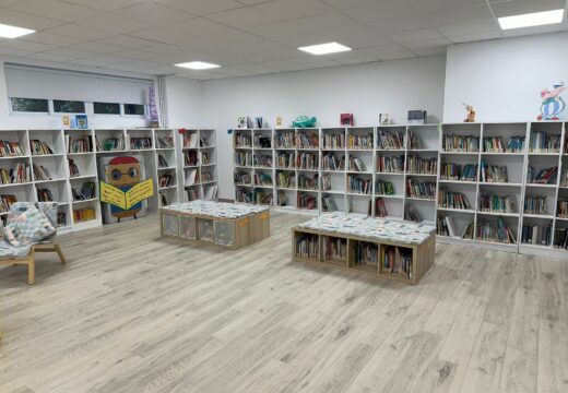 Remodelada por completo a biblioteca do colexio Valle Inclán