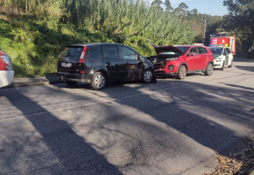 Accidente de tráfico no lugar de Espiñeira, no concello de Boiro